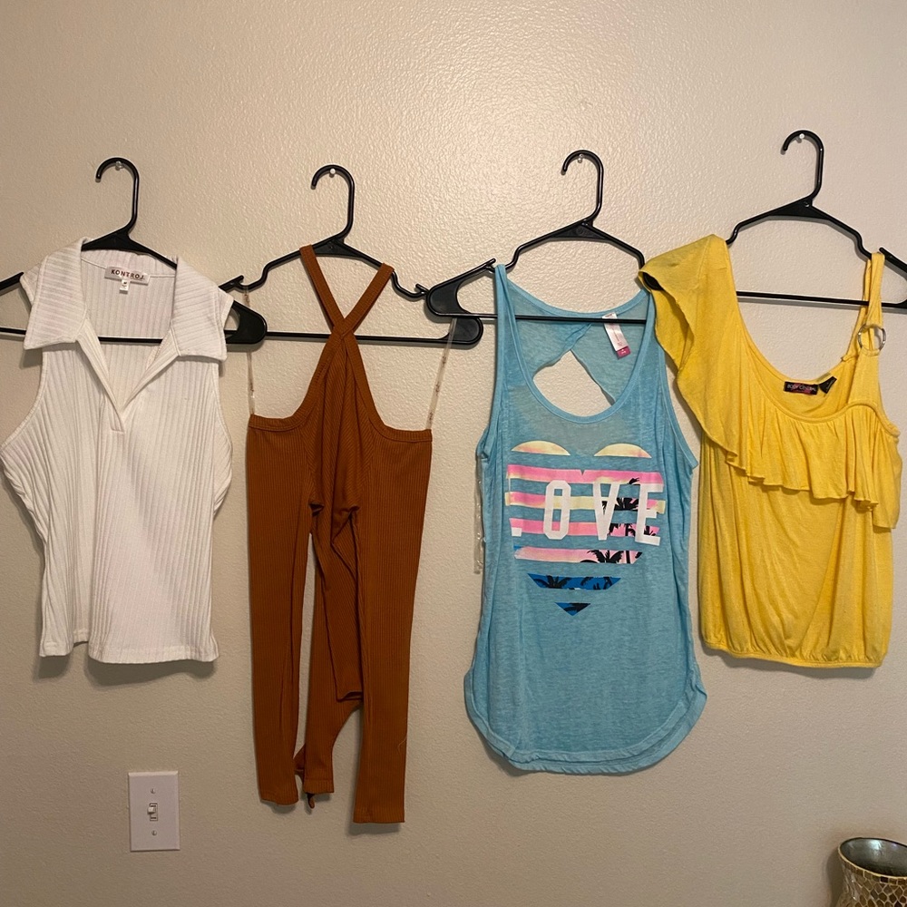Lot of x4 shirts